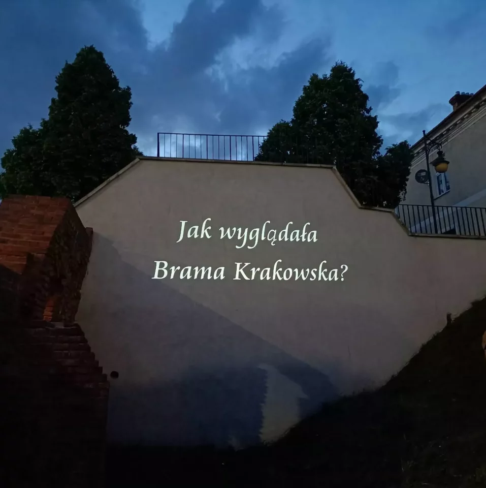 25 lipca godz. 20.30 - Brama Krakowska.
